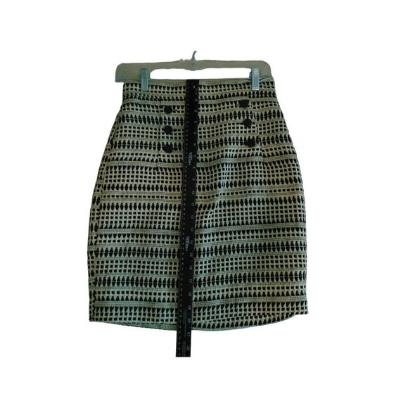 H&M Novelty Print Black White Geo Print Button Detail Mini Skirt Women Sz 6 - Picture 5 of 5